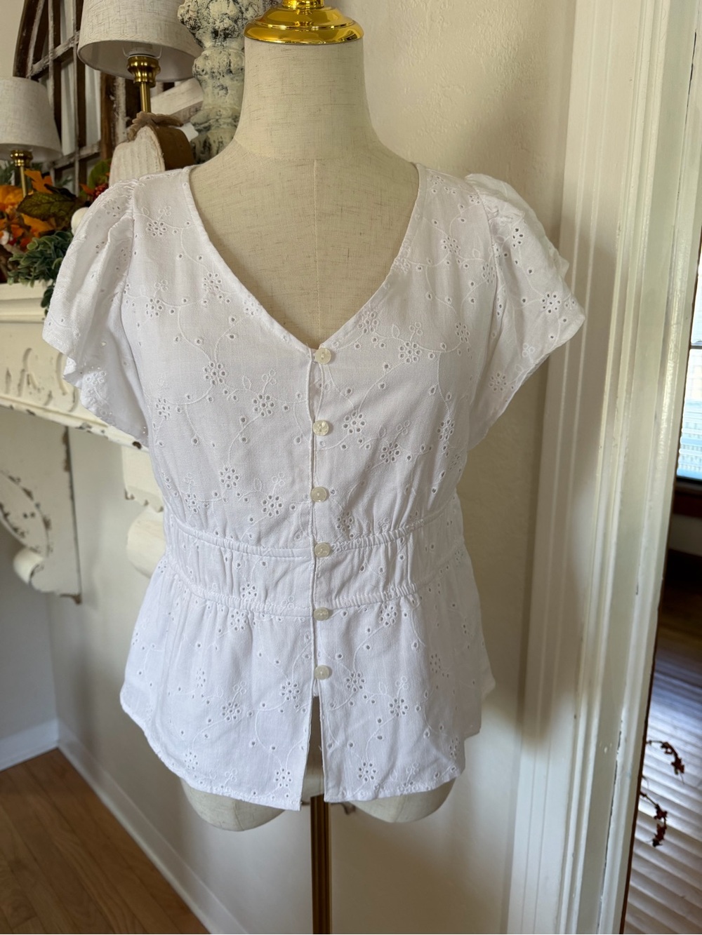Time and Tru White Eyelet Button-Front Blouse